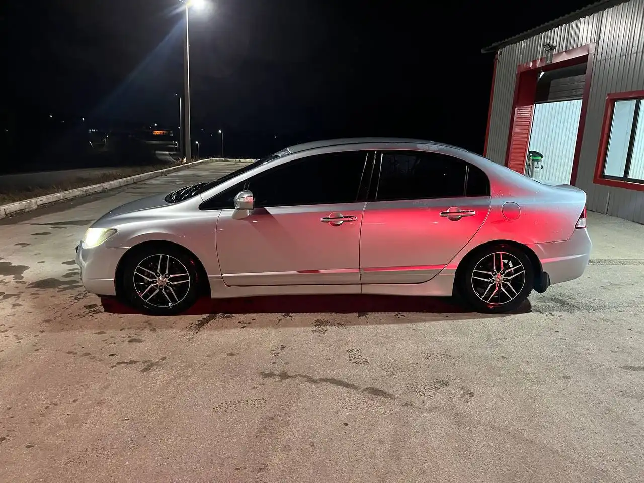 Продается Honda Civic 2008 года выпуска 1.8 автомат