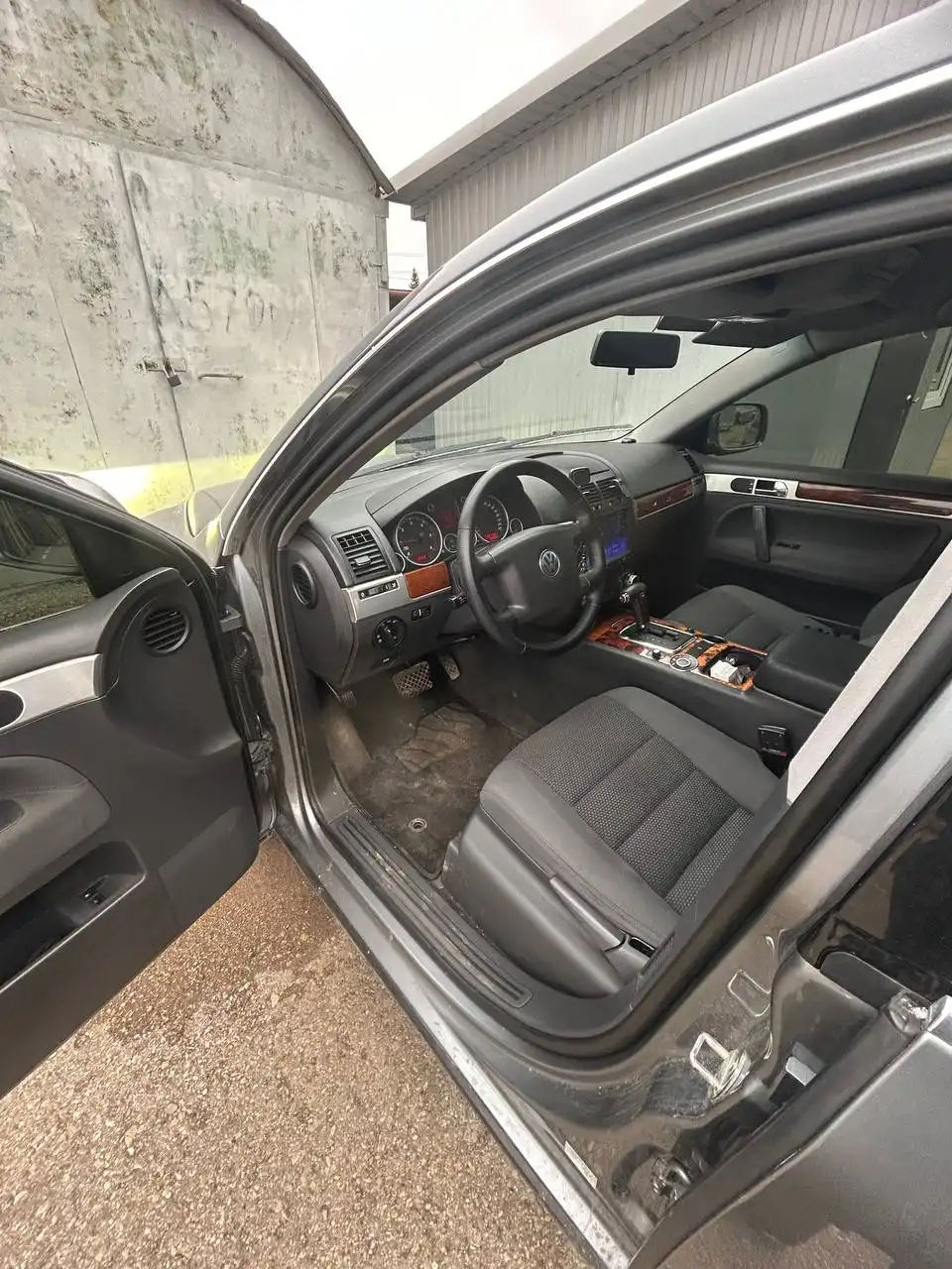 Продается Volkswagen Touareg 2006г.в 2.5 TDI