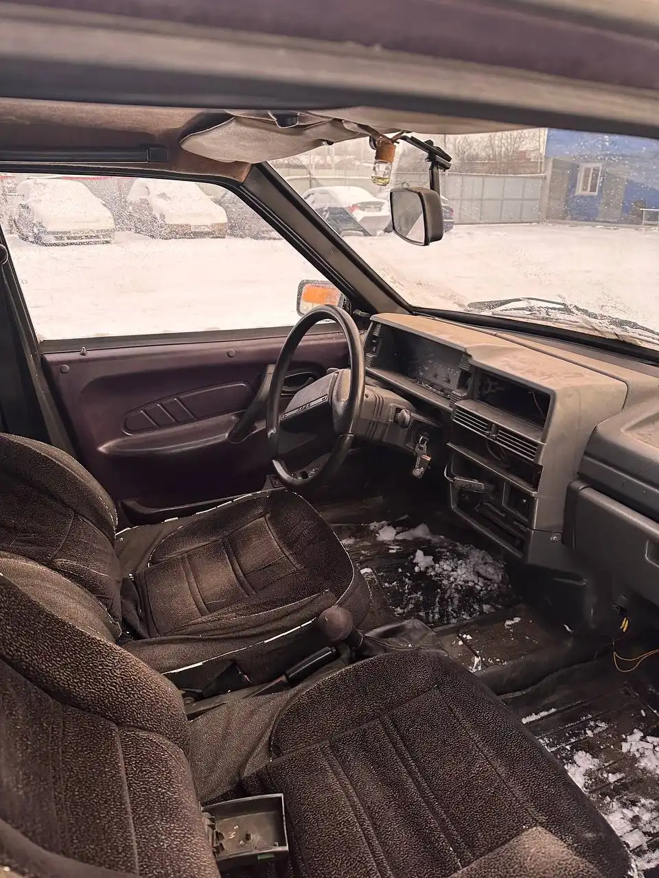 ВАЗ 2109 2000 года выпуска