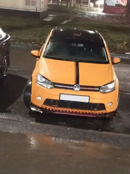 Volkswagen Polo 5 поколение 2011