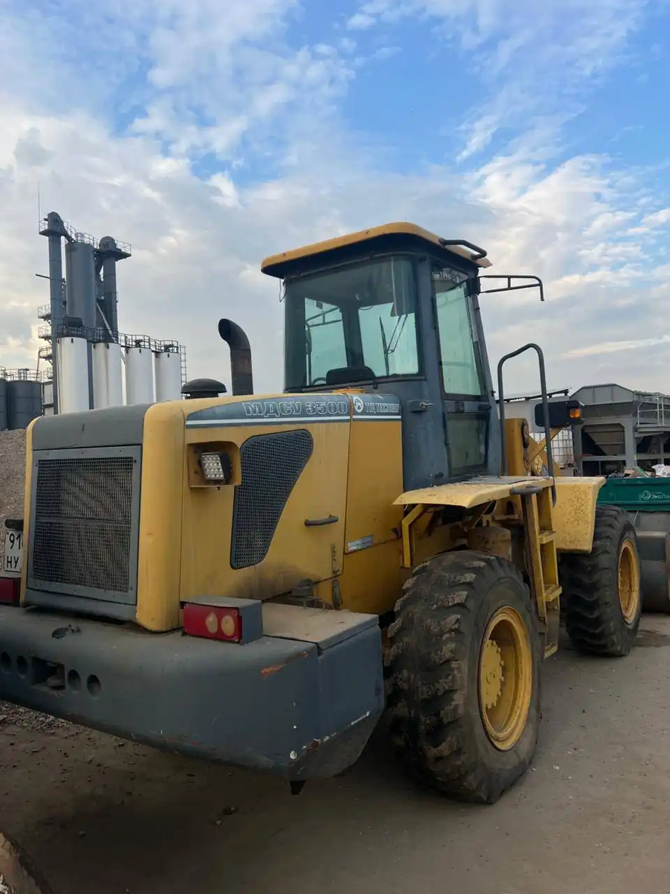 Фронтальный погрузчик МДСУ 3500 2012 года