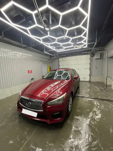 Infiniti Q50 2013 года