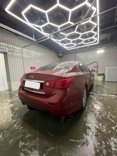 Infiniti Q50 2013 года
