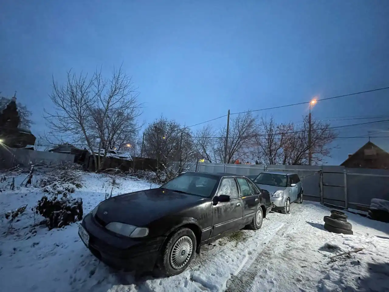 Продается автомобиль BMW 2 литра, левый руль, автомат, задний привод