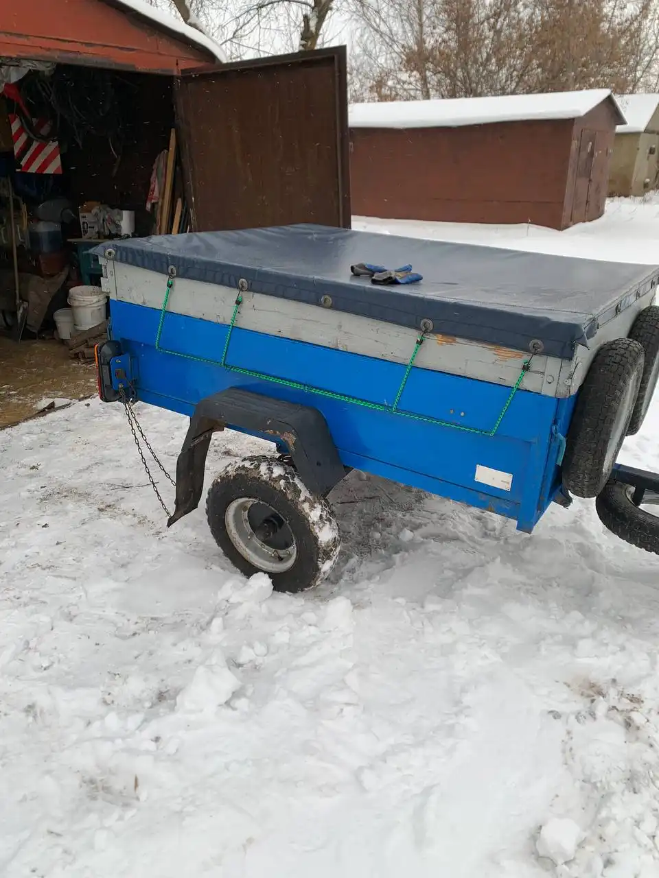 Прицеп Пчёлка в хорошем состоянии с документами