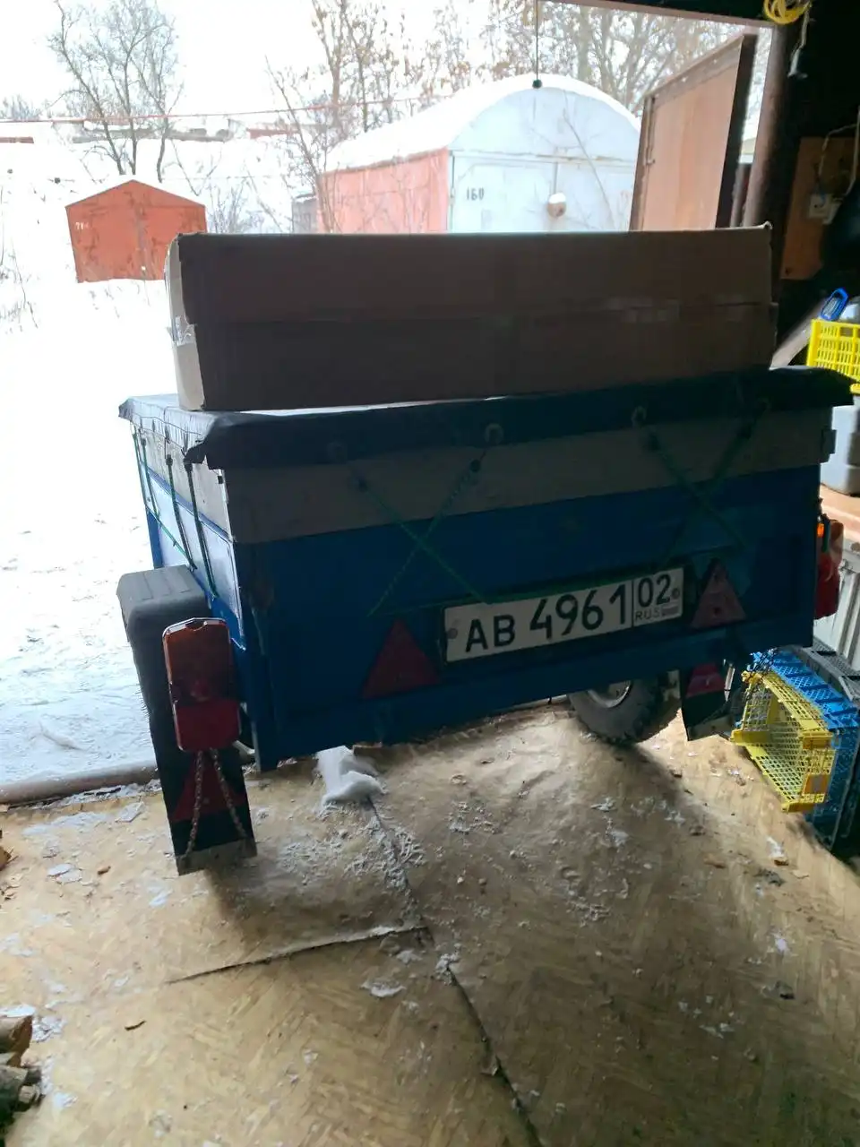 Прицеп Пчёлка в хорошем состоянии с документами