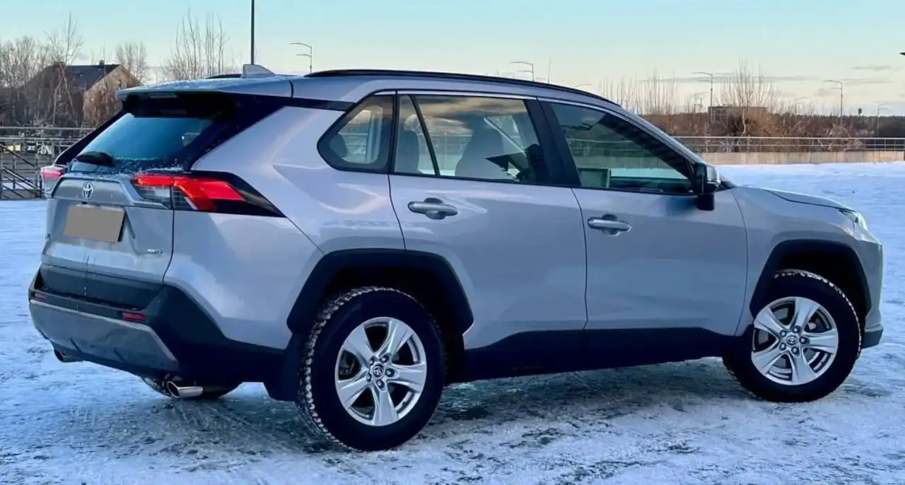Toyota RAV4 2.0 автомат полный привод - Внедорожники/кроссоверы (Авто) в Уфа