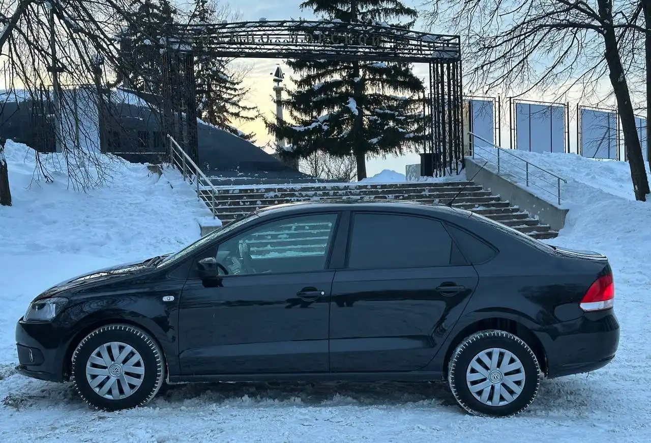 Volkswagen Polo 2011 автомат 1.6 - Легковые автомобили (Авто) в Уфа