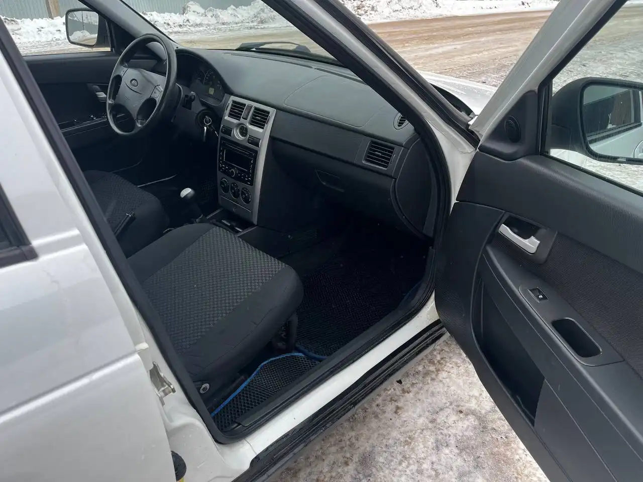 Продажа Лада Приора 2012 года с кондиционером - Легковые автомобили (Авто) в Уфа