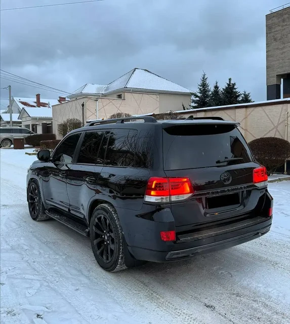 Toyota Land Cruiser 200 2017 года - Авто в Уфа