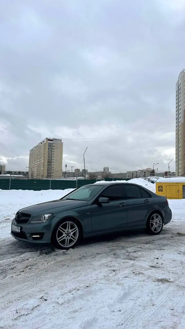 Продажа Mercedes C-Klasse 2011 года с AMG Package - Авто в Екатеринбург