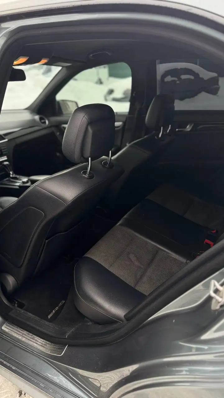 Продажа Mercedes C-Klasse 2011 года с AMG Package - Авто в Екатеринбург