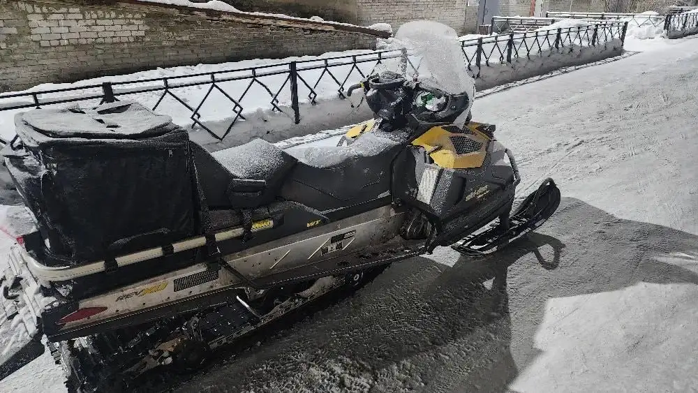 Продажа снегохода Ski-doo Skandic 2011 года - Снегоходы (Хобби и отдых) в Ловозеро