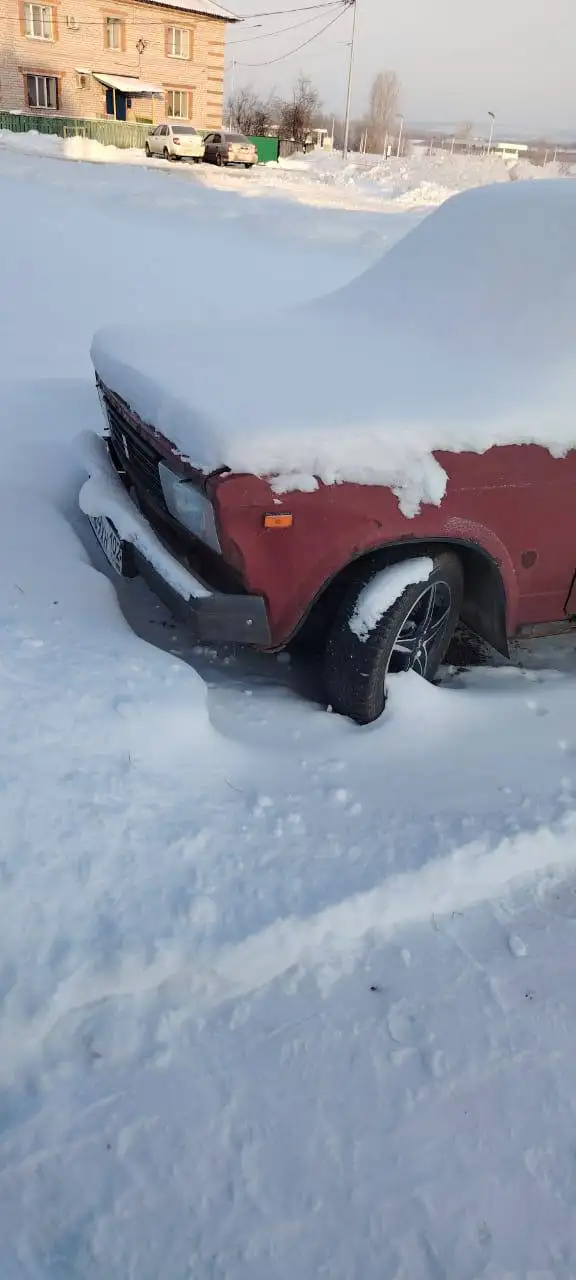 Автомобиль 2007 года с инжектором, нужна замена бензонасоса - Авто в Дюртюли