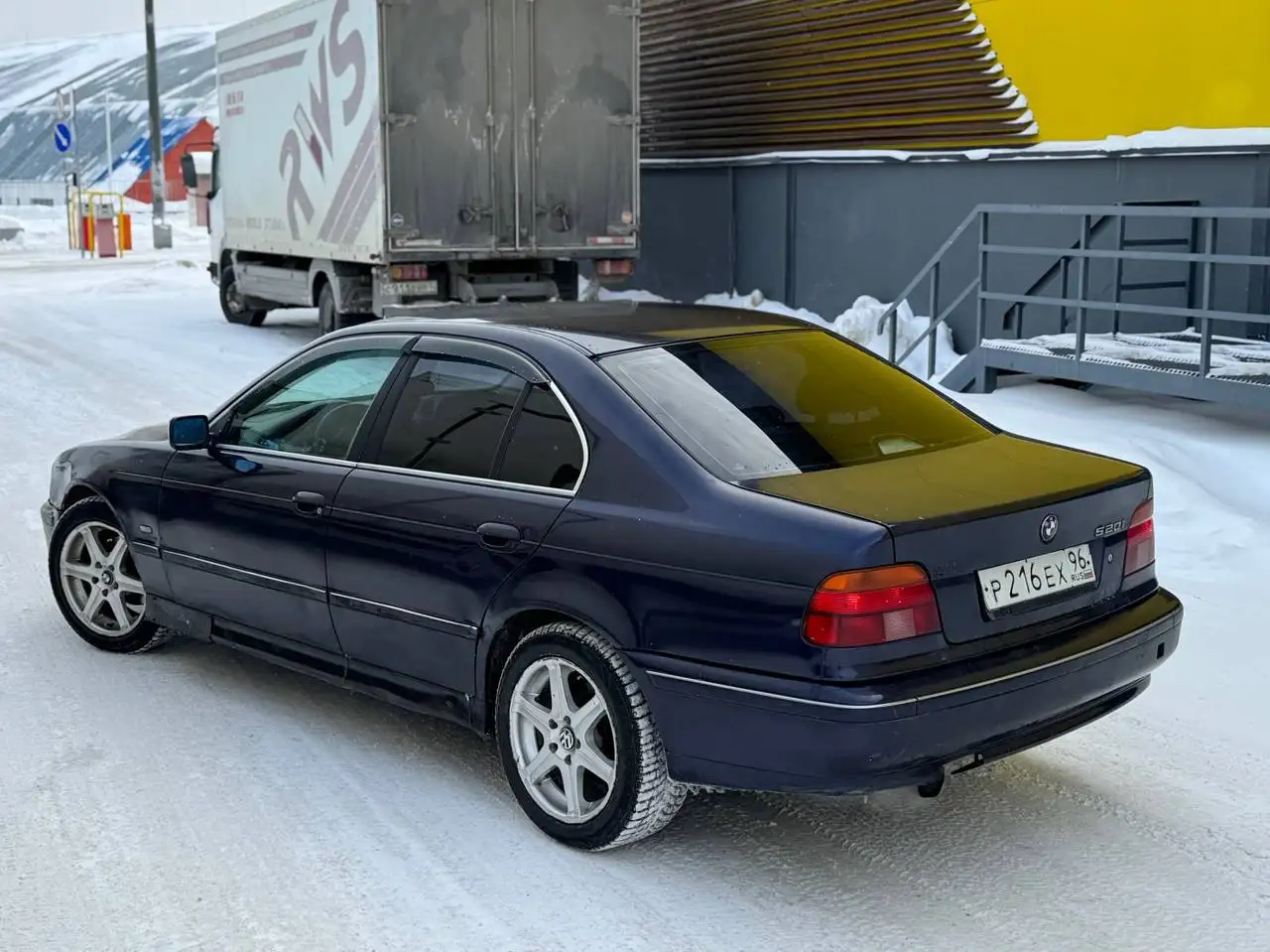 BMW 5 (E39) 2000 г.в. Рестайлинг - Легковые автомобили (Авто) в Екатеринбург