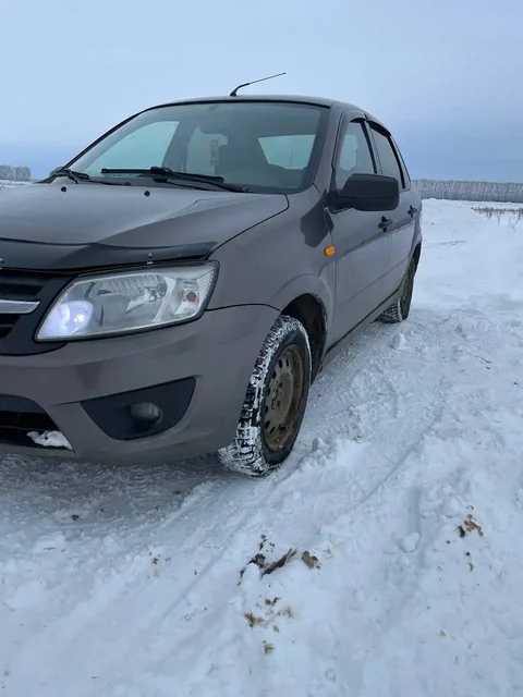 Продажа Лада Гранта 2015 года выпуска - Легковые автомобили в Уфа