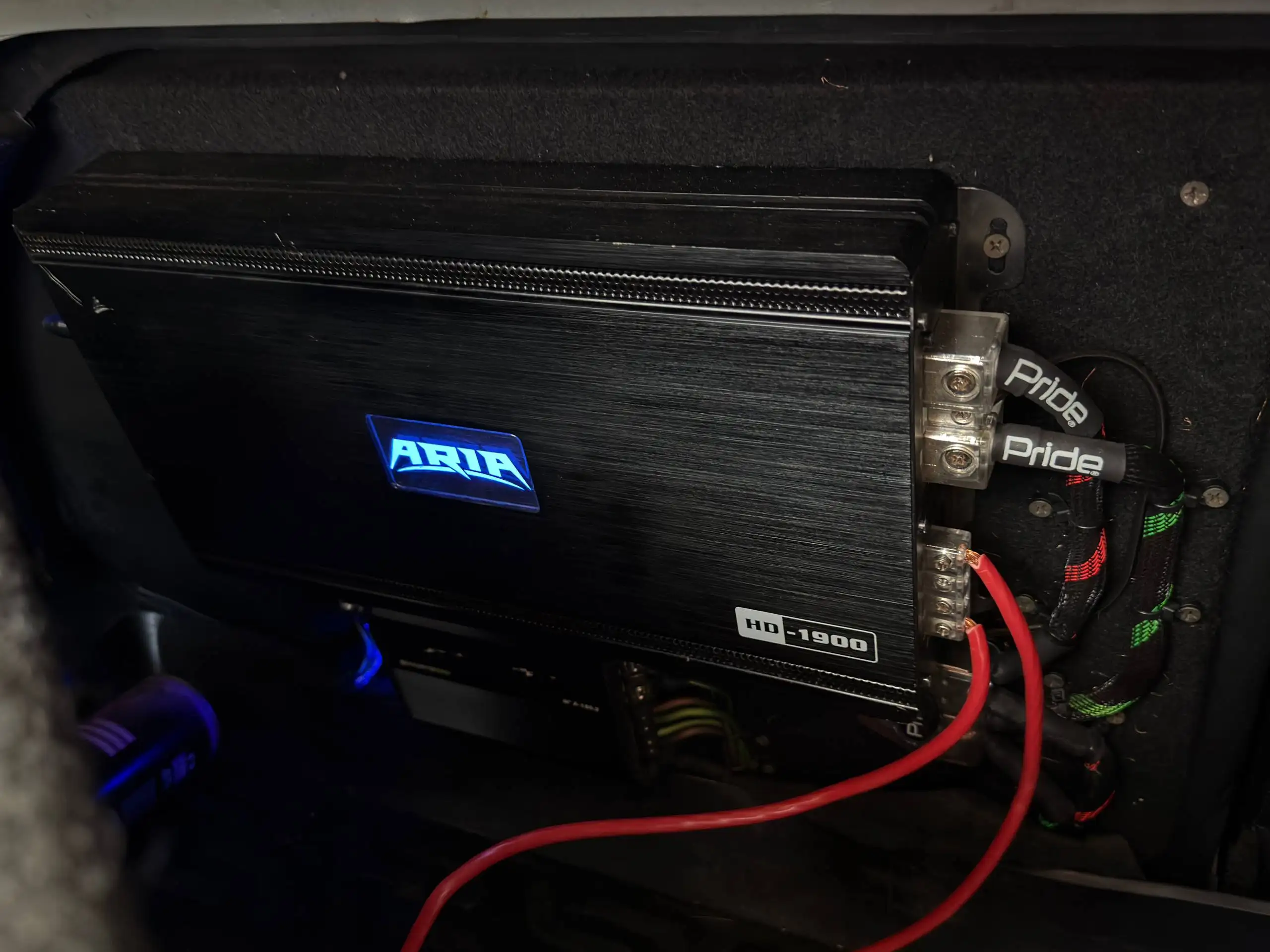 Продажа автомобильного сабвуфера Pride M12 и моноблока Aria - Аудио (Авто) в Уфа
