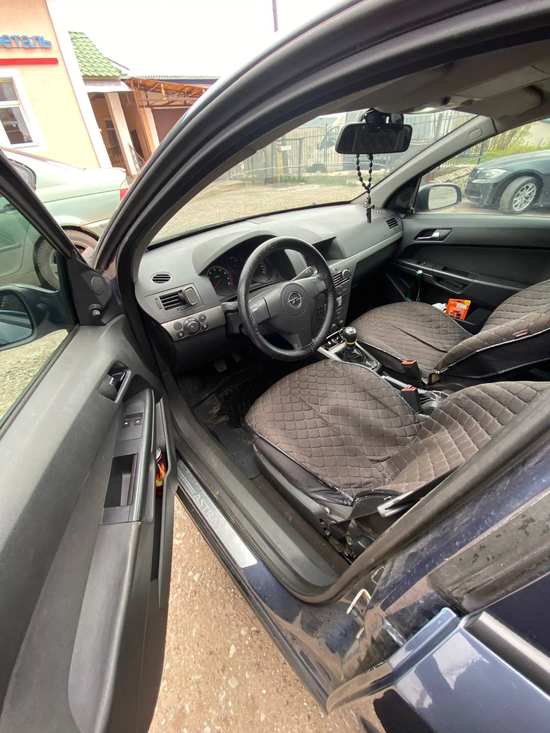 Обмен автомобиля ВАЗ 2006 года с доплатой - Авто в Уфа