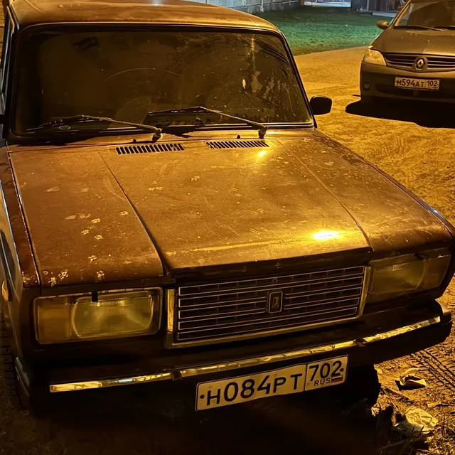 ВАЗ 2107 2002 года с красным салоном - Грузовой транспорт в Уфа