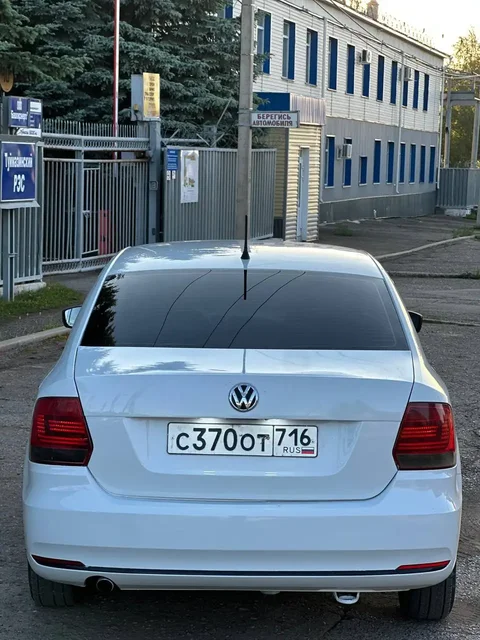 Volkswagen Polo 2016 1.6 - Hyundai Accent в Туймазы