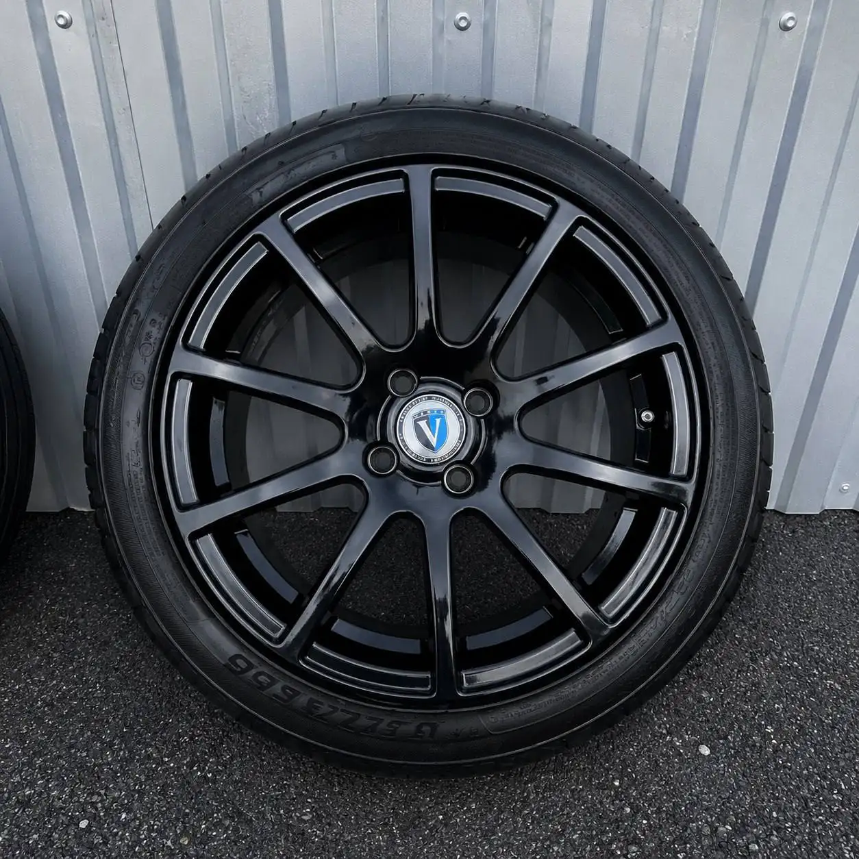 Продам комплект шин R16 лето 205/45 - Шины и диски (Авто) в Уфа