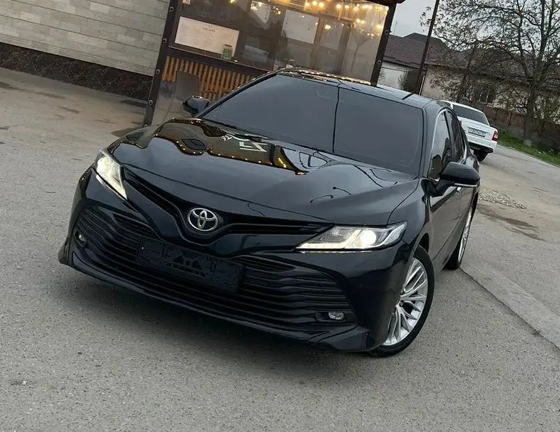 Toyota Camry 2019 - Легковые автомобили (Авто) в Нальчик
