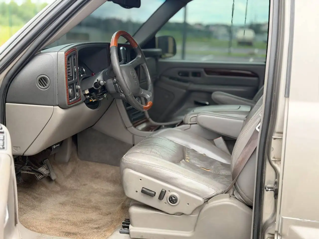 Cadillac Escalade 2002 - Легковые авто (Авто) в Екатеринбург