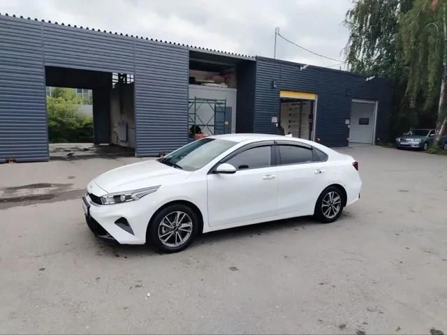 Toyota Corolla 2019 - Канистры в Екатеринбург