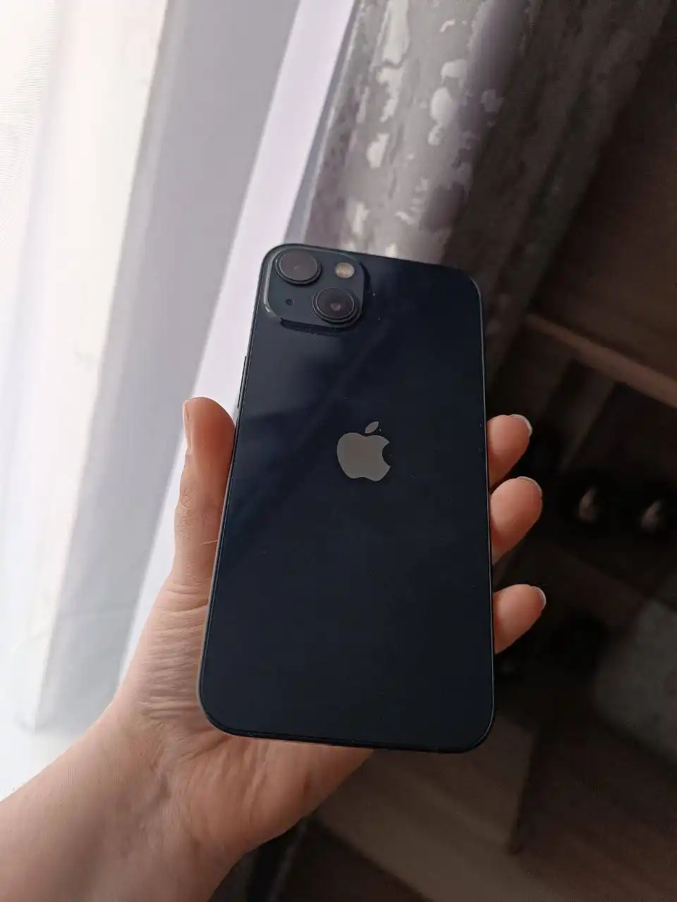 Продам новый iPhone 13