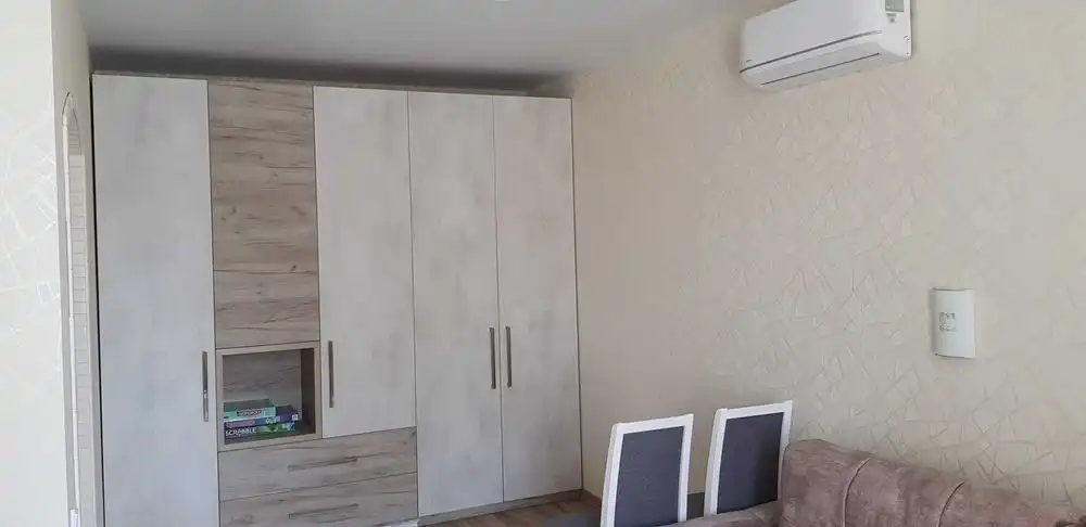 Сдам комнату с ремонтом и мебелью в Барнауле