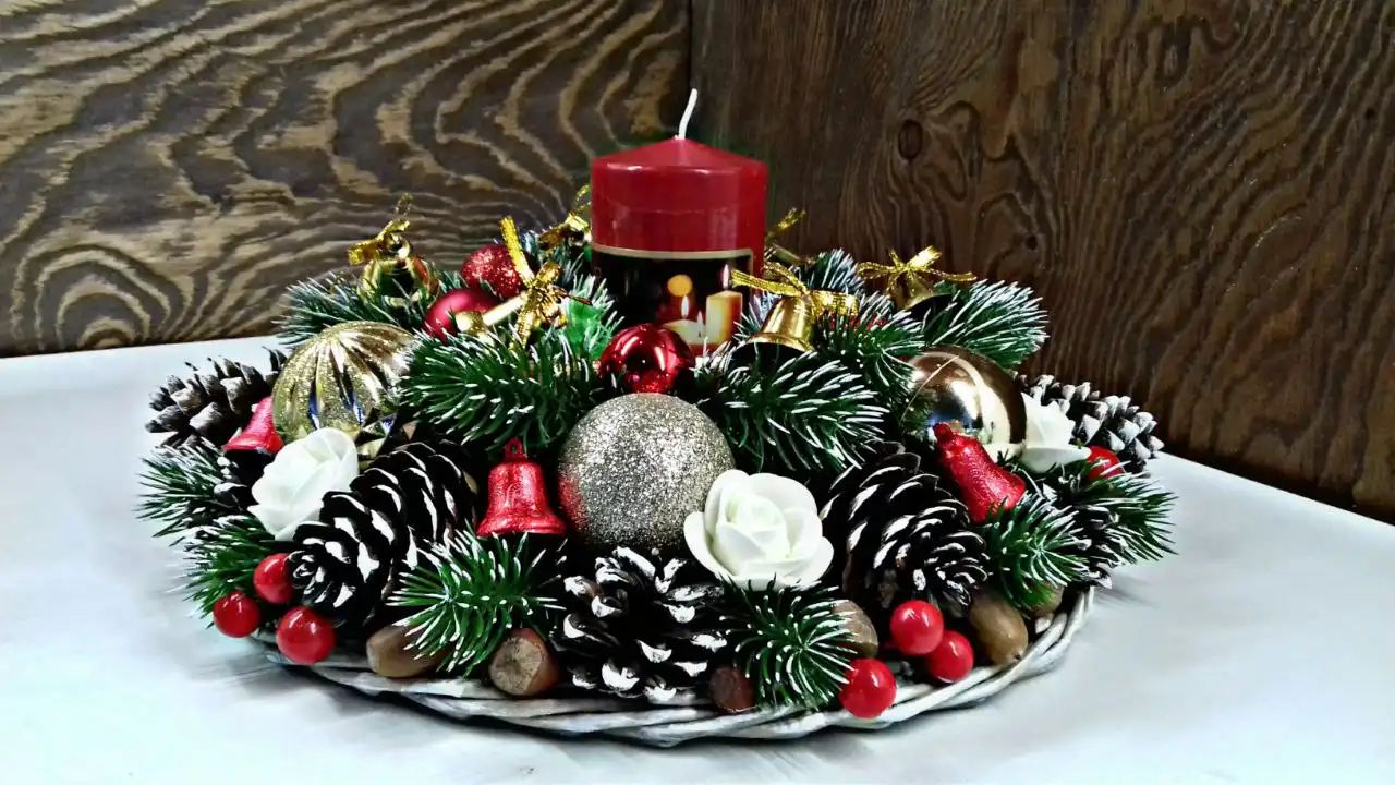 Новогодний подсвечник ручной работы