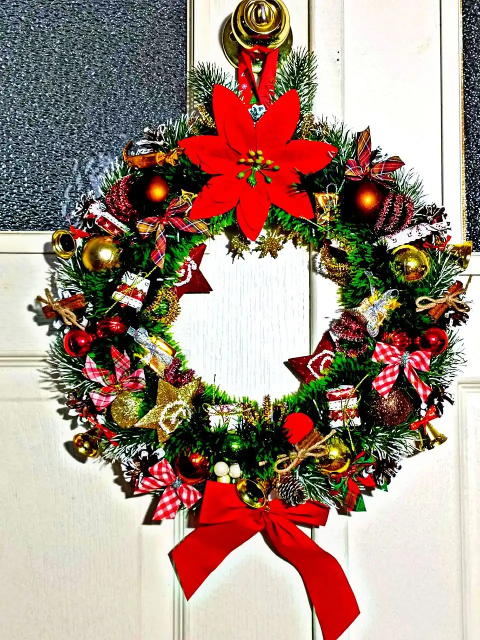 Новогодние и Рождественские венки на стену и дверь