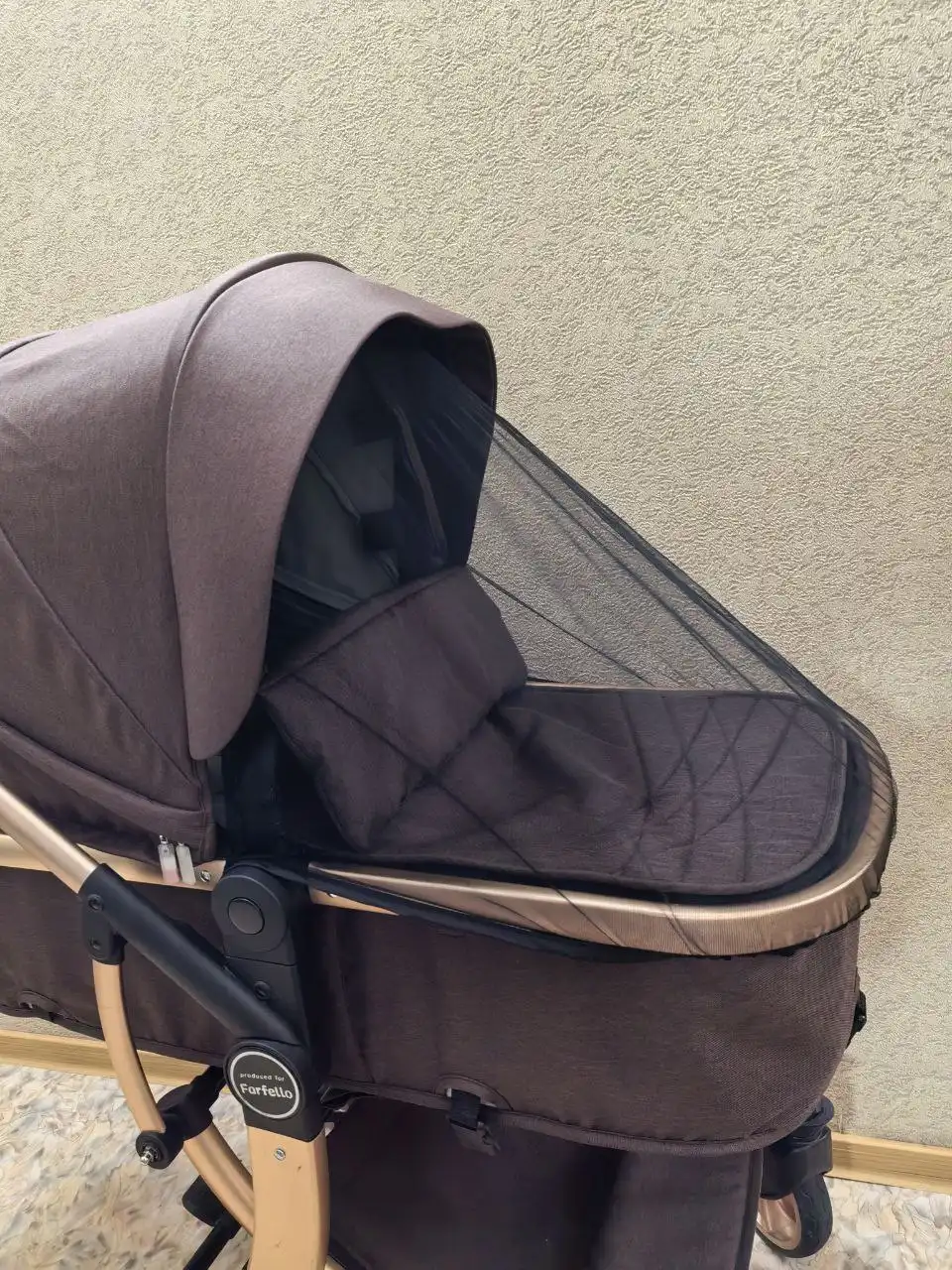 Коляска 3 в 1 в отличном состоянии с полным комплектом