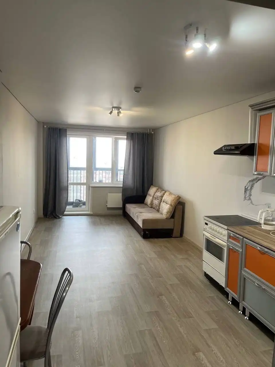 Квартира студия с ремонтом и мебелью на ул. Глушкова