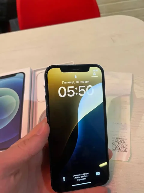 Продам iPhone 12 128gb - Аксессуары для телефонов в Барнаул