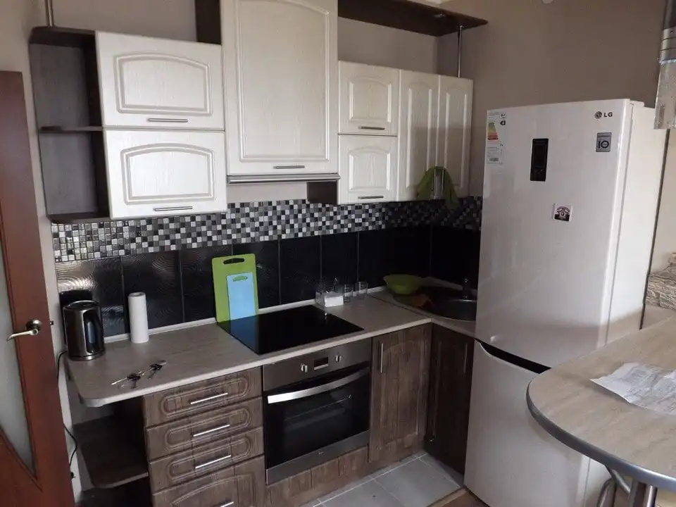 Студия с ремонтом на ул. Чкалова 68а - Аренда квартир (Недвижимость) в Барнаул