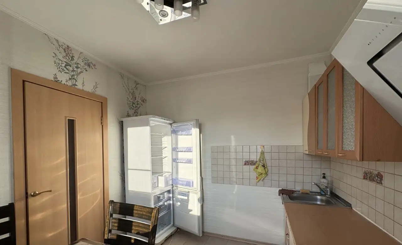 Сдается 2-комнатная квартира на ул. А.Петрова - Аренда квартир (Недвижимость) в Барнаул