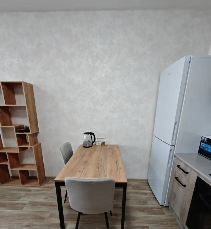 Студия в центре с ремонтом и мебелью - Аренда квартир (Недвижимость) в Барнаул