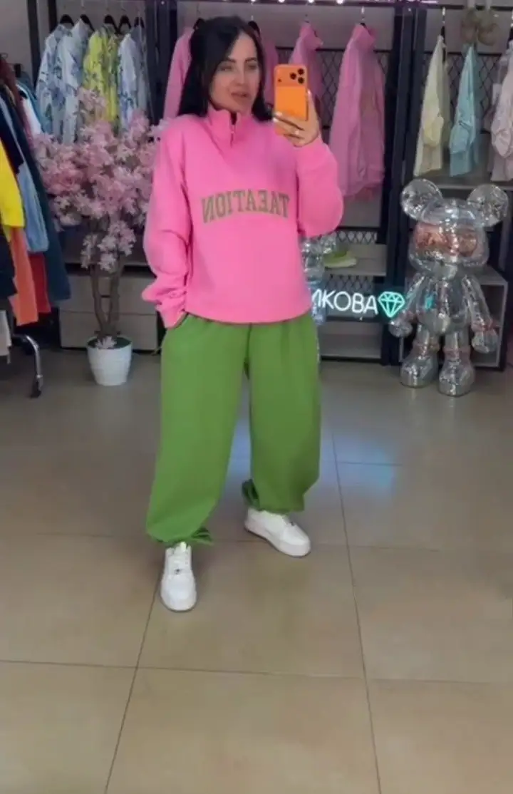 Спортивный костюм двойка разных размеров - Спортивная одежда (Одежда) в Барнаул