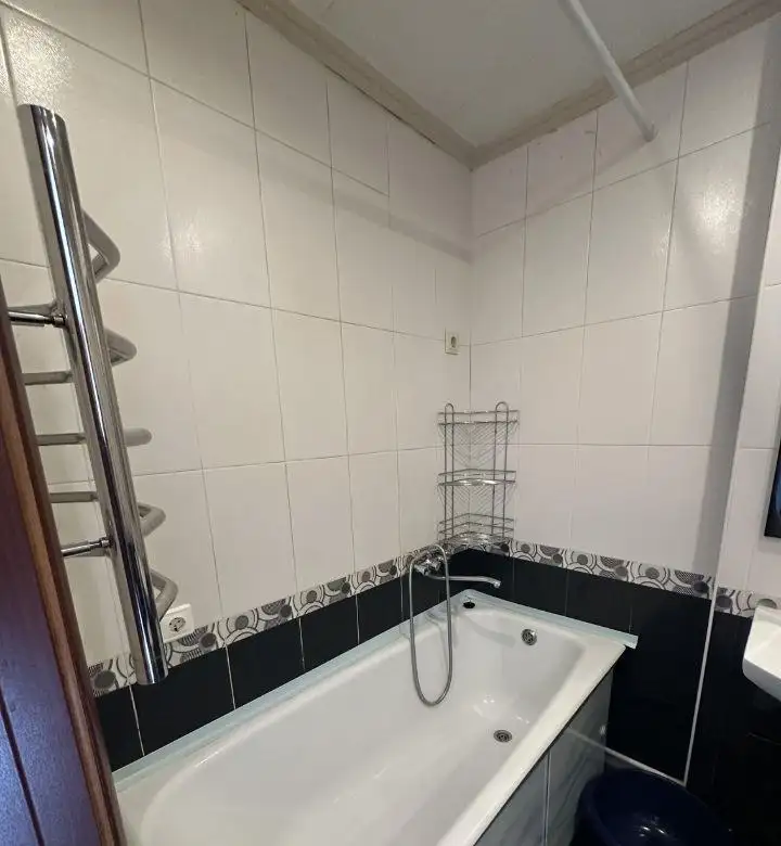 Сдается комната в центре Барнаула - Аренда комнат (Недвижимость) в Барнаул