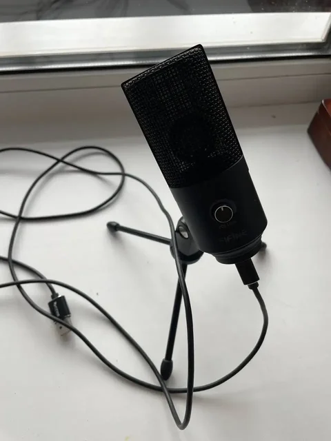 Продажа микрофона Fifine и механической клавиатуры - Компьютерная периферия в Барнаул