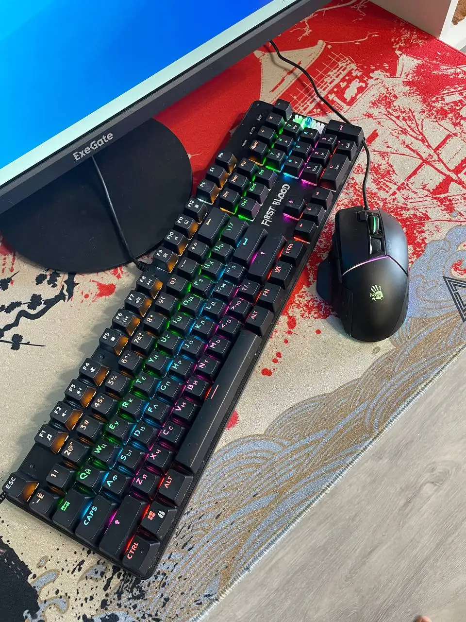 Продажа микрофона Fifine и механической клавиатуры - Аудиотехника и Периферия (Электроника) в Барнаул