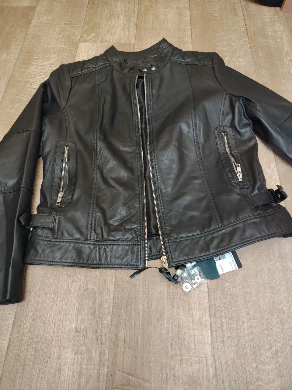 Продажа натуральных кожаных курток размер 48-50 - Верхняя одежда (Одежда) в Барнаул