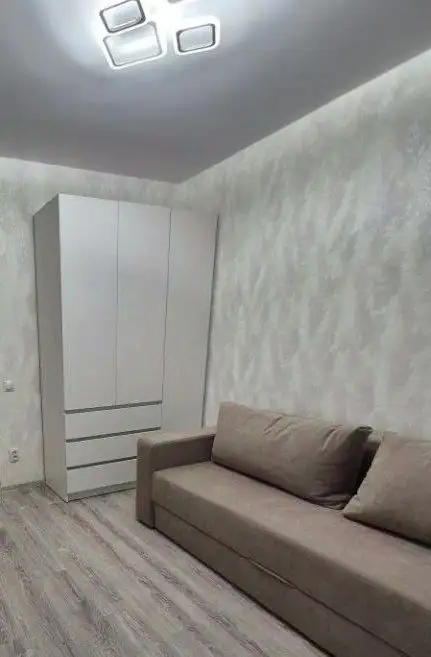 Сдается комната с лоджией в новом доме на Ядринцева 95 - Аренда комнат (Недвижимость) в Барнаул