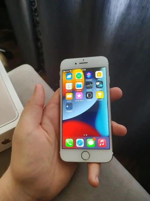 Айфон 7 в идеальном состоянии с новой батареей - Смартфоны и гаджеты в Барнаул