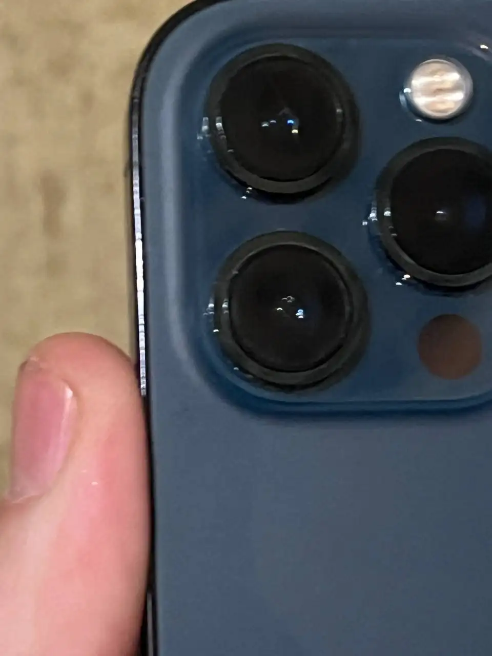 Продам iPhone 12 Pro Max 128 gb и Apple Watch 1-го поколения - Смартфоны и гаджеты (Электроника) в Барнаул