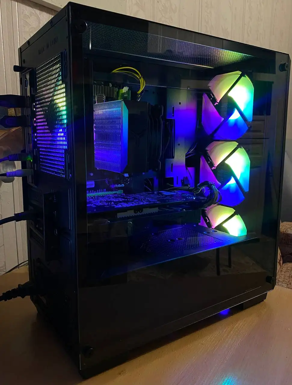 Игровой компьютер в сборе с монитором - Компьютеры и комплектующие (Электроника) в Барнаул