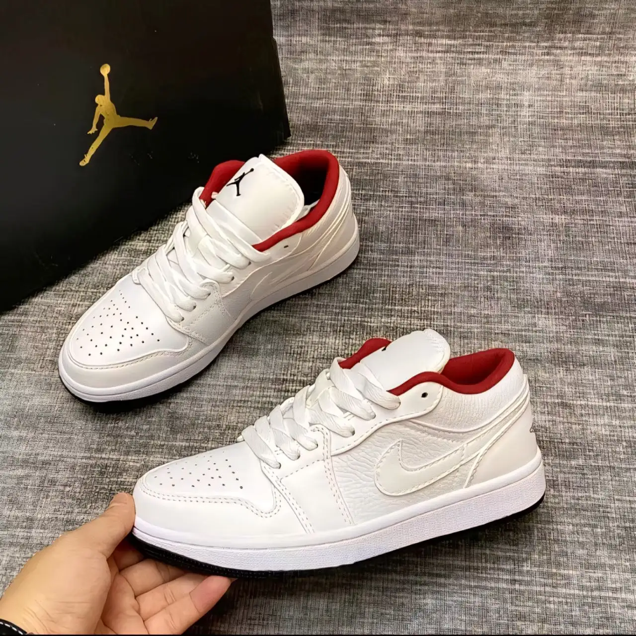 Nike Air Jordan 1 размер 43 - Обувь (Одежда) в Барнаул