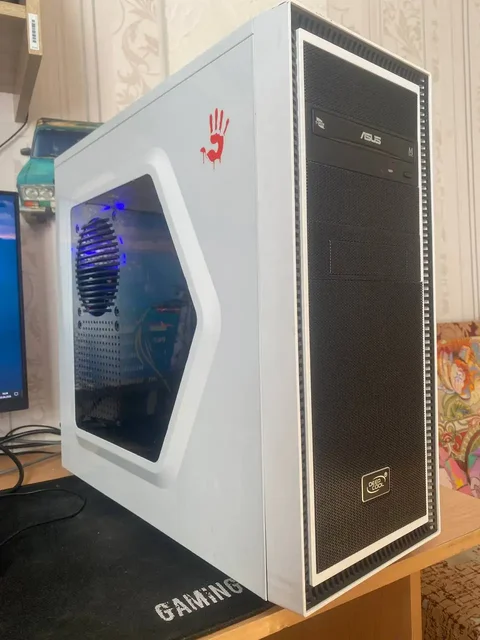 Продам бюджетный ПК с Ryzen 5 2600 и GTX 1050Ti - Игровые приставки в Барнаул