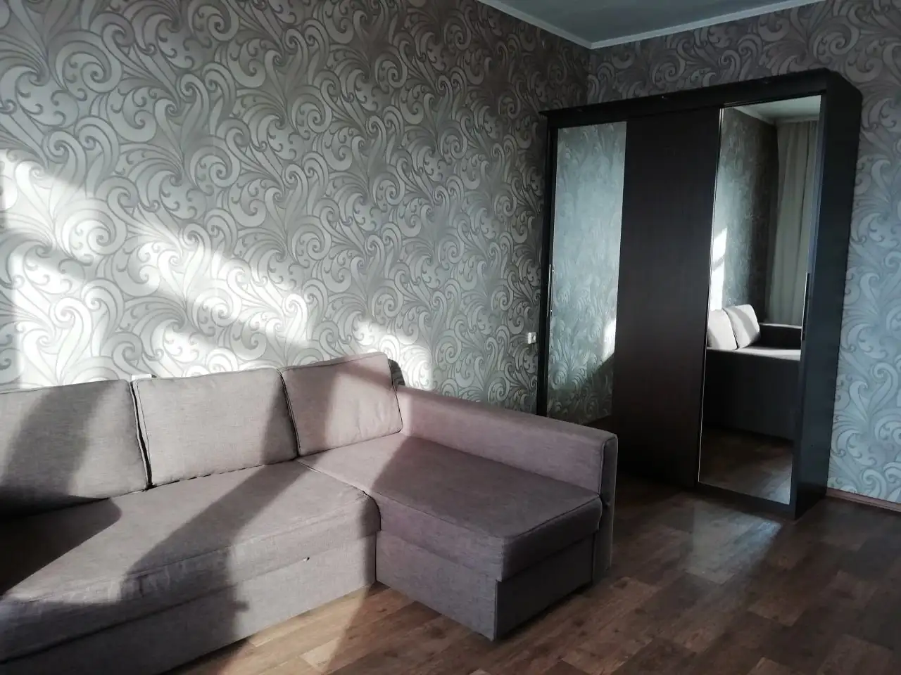 Аренда комнаты с балконом на Кардиоцентре - Аренда комнат (Недвижимость) в Барнаул